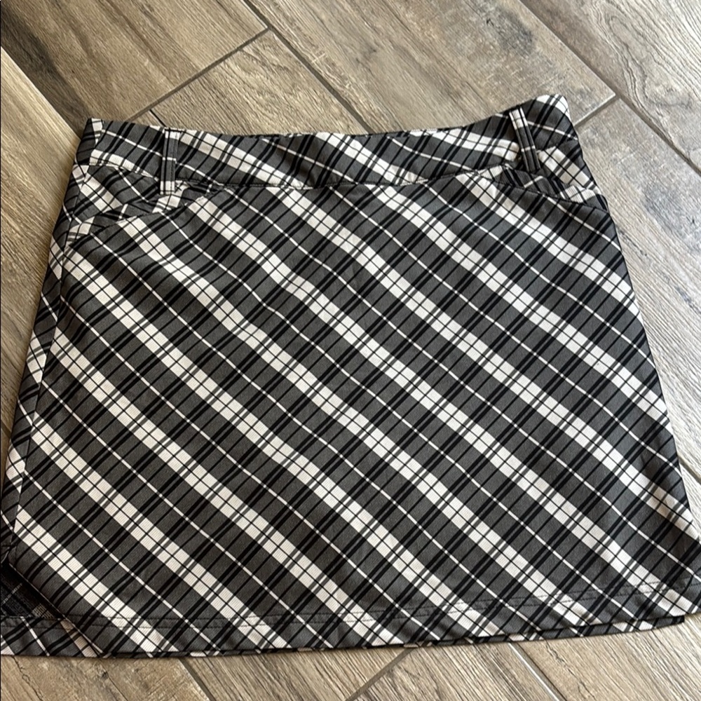 Black and White Skirt for Pickleball, Golf or tennis
